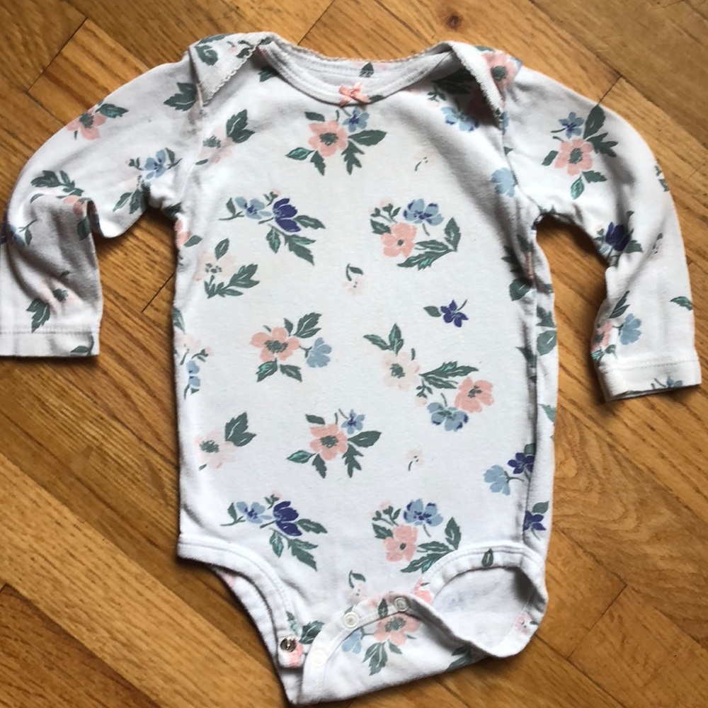 Carters flowered bodysuit. 9 mo